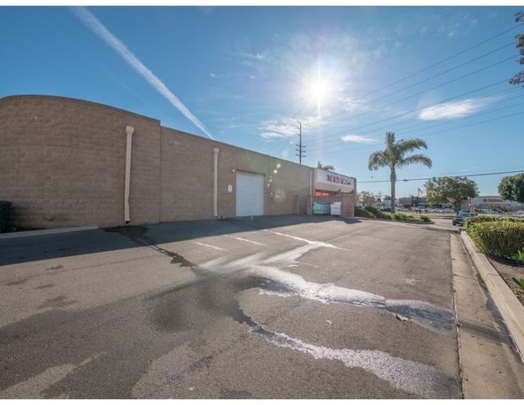 Prime Ventura Retail : 4051 E. Main Street, Ventura, CA 93003